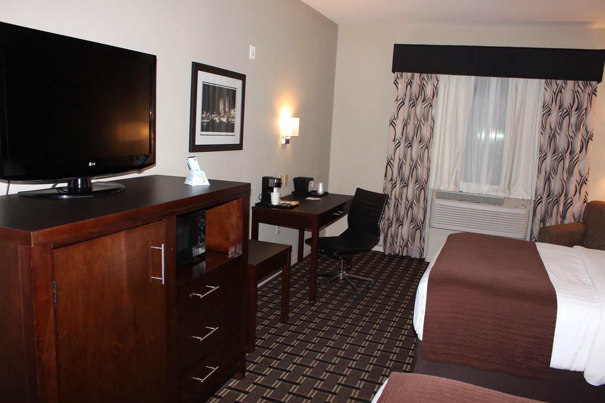 Hotel Baymont By Wyndham Columbus Esterno foto