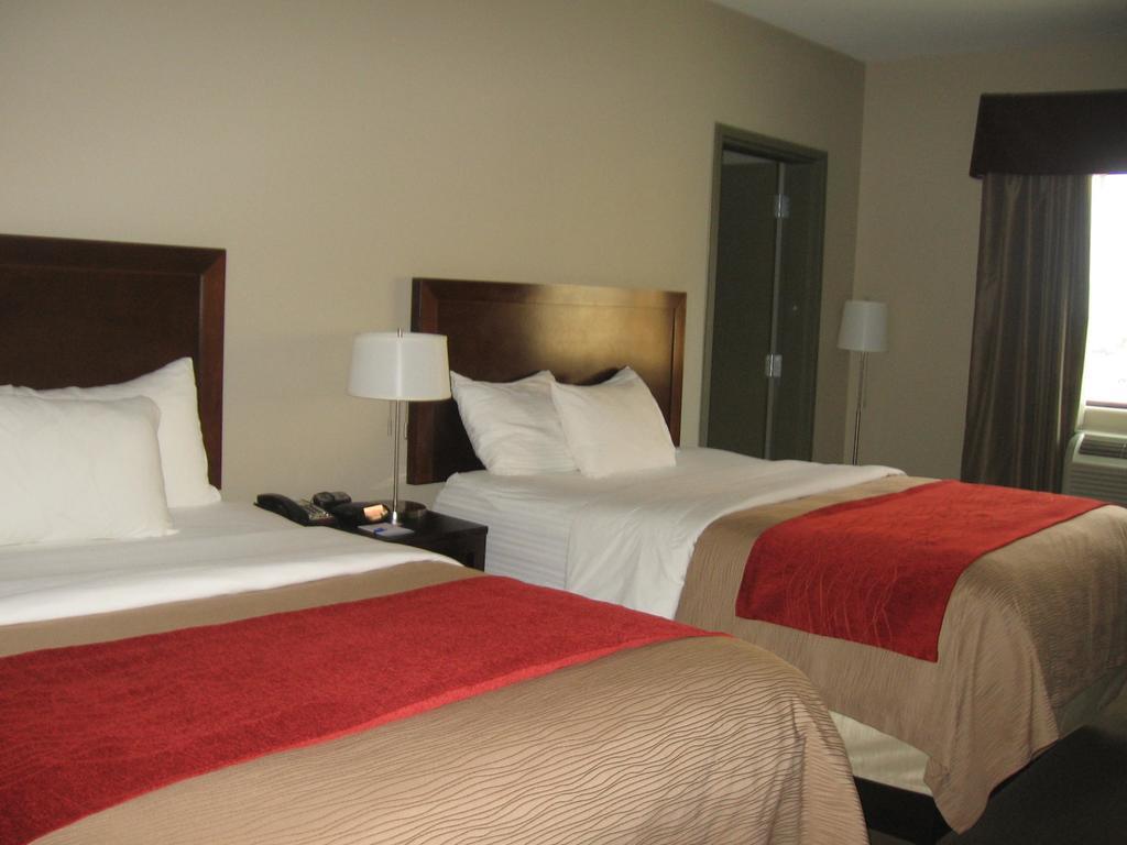 Hotel Baymont By Wyndham Columbus Esterno foto