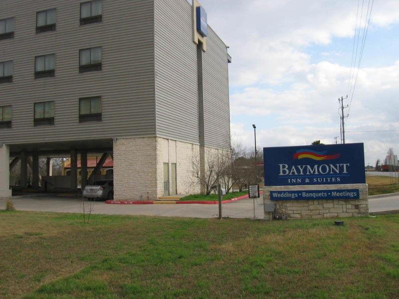 Hotel Baymont By Wyndham Columbus Esterno foto