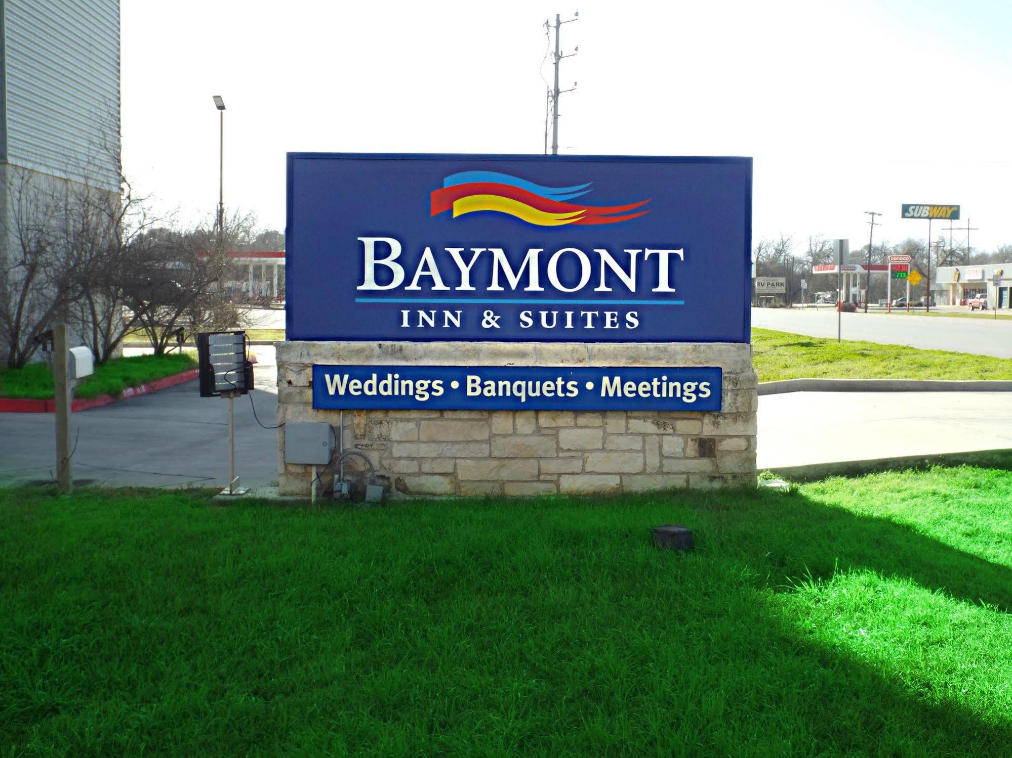 Baymont By Wyndham Columbus Hotel Esterno foto